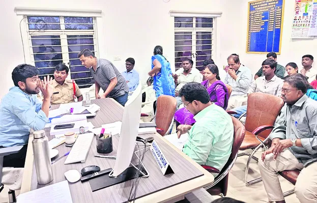 3 మున్సిపాలిటీలు.. 23 క్లస్టర్లు 