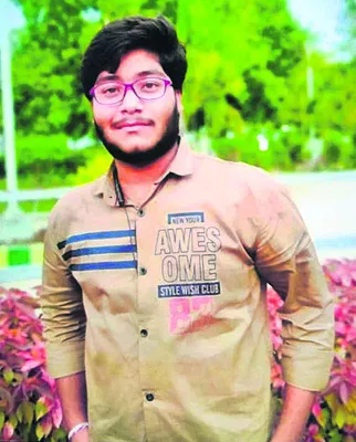 దుబాయిలో గుండెపోటుతో సిరికొండ వాసి మృతి