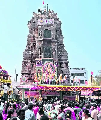 ప్రత్యక్ష దేవుడి పెళ్లికి వెళ్లొద్దాం రండి! 