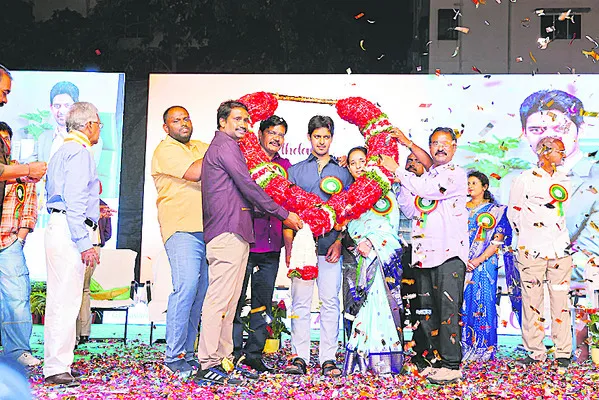 తల్లిదండ్రుల విశ్వాసాన్ని చూరగొన్న భాష్యం