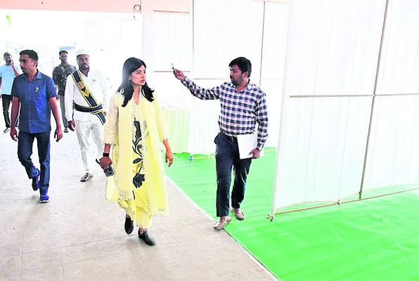 నామినేషన్ల స్వీకరణకు ఏర్పాట్లు చేయండి