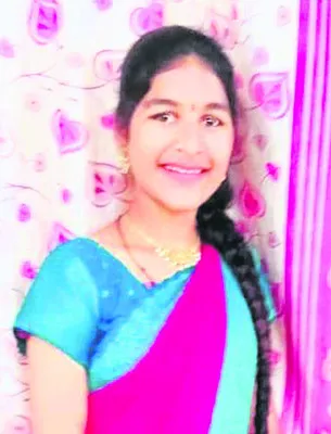 రైల్వే పట్టాలపై  గుర్తు తెలియని మృతదేహం 
