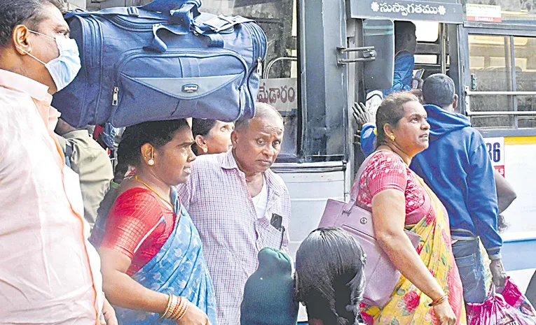 వన మేడారానికి జనసాగరం