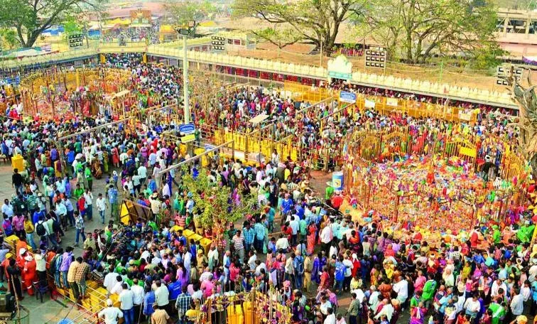 The history of the goddesses Sammakka and Saralamma