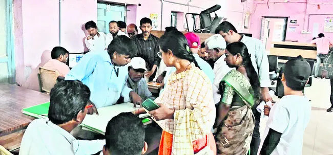 అయోమయం.. గందరగోళం 