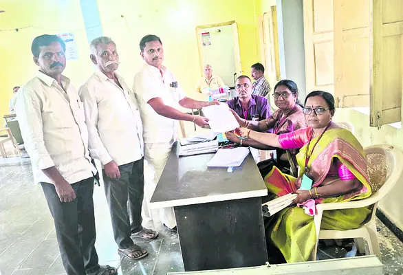 మొదటి రోజు 24