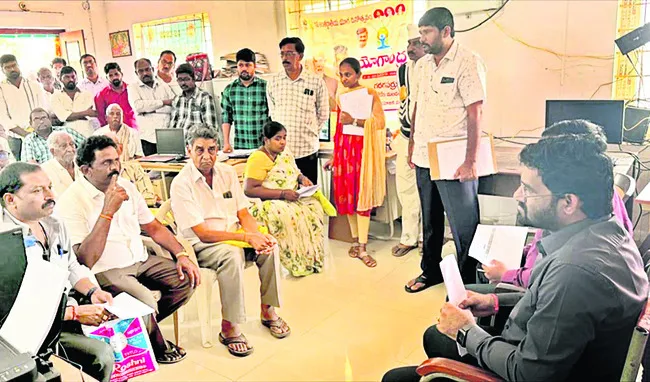 లింగ నిర్ధారణ పరీక్షలు నిర్వహిస్తే కఠిన చర్యలు  
