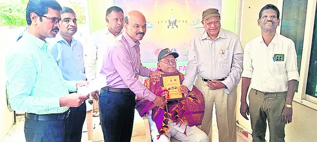 జేఈఈ మెయిన్స్‌కు 1,397 మంది హాజరు 
