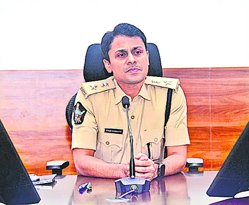 రోడ్డు ప్రమాదాలు నివారించాలి