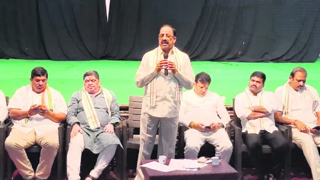 కార్పొరేషన్‌ గెలిస్తేనే కాంగ్రెస్‌కు గౌరవం