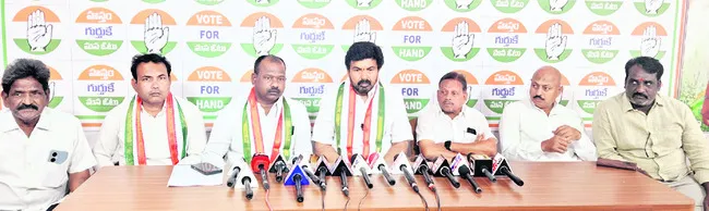 ఫిర్యాదుల పరిష్కారం కోసం హెల్ప్‌లైన్‌  
