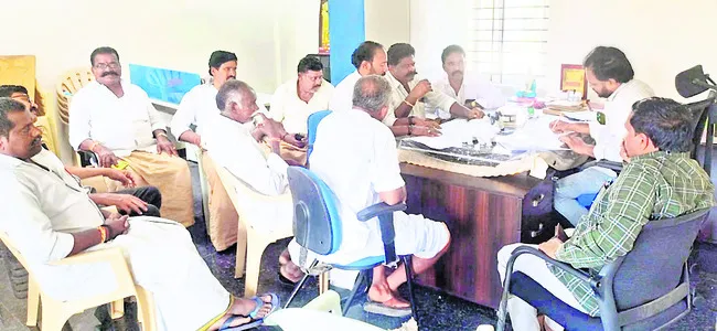 వీహెచ్‌ఏ అధికారి రంగనాథ్‌ సస్పెన్షన్‌