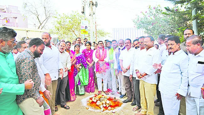 రూ.3.30 కోట్లతో అభివృద్ధి పనులు