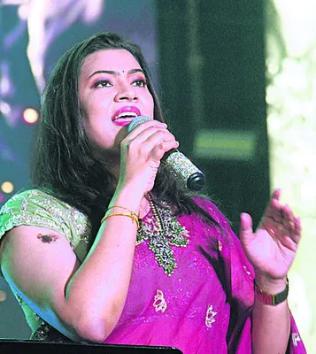 ‘గీతా’ గానానికి విశాఖ ఫిదా 