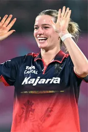 WPL 2026: Deepti sharma shines with 50, Though RCB restricted UP Warriorz to 143 runs