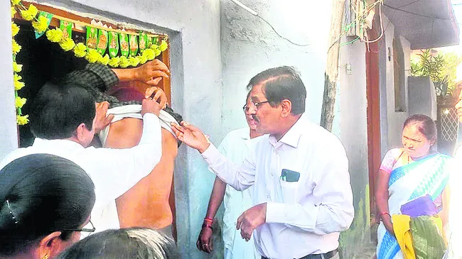 కుష్ఠు అనుమానితులు @ 828