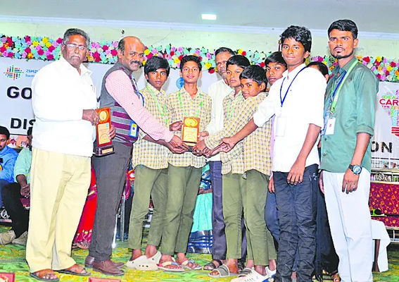 సృజనాత్మకతను వెలికితీసేందుకు ఎగ్జిబిషన్‌ దోహదం 