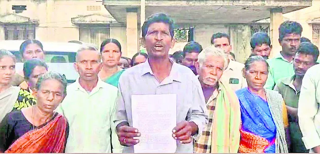 గెస్ట్‌ ఫ్యాకల్టీ ఆందోళన 
