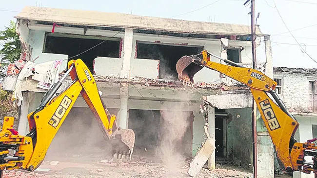 ఆలయ విస్తరణ పనులు షురూ 