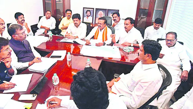 జాతీయ రహదారుల విస్తరణకు చర్యలు 