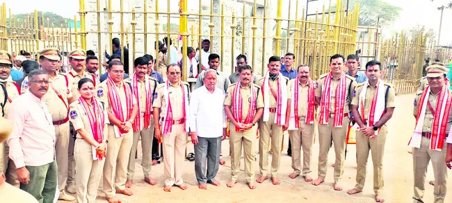 భక్తులకు ప్రశాంత దర్శనం కల్పించాలి