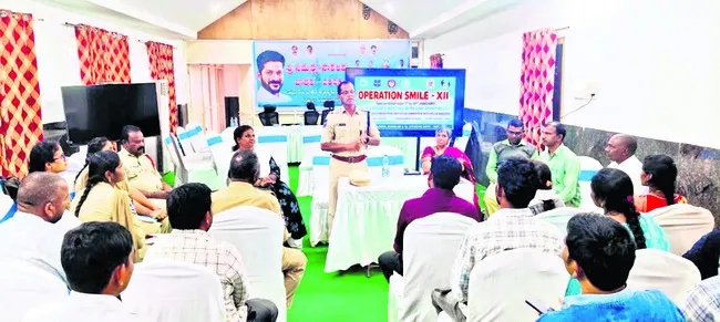 బాలకార్మిక వ్యవస్థపై  కఠిన చర్యలు 
