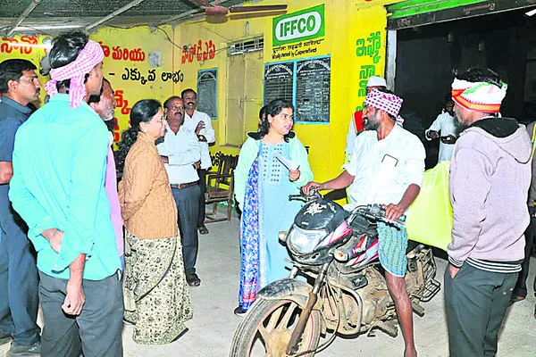 సరిపడా యురియా నిల్వలు 