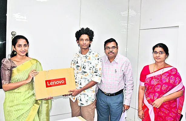 అవకాశాలను అందిపుచ్చుకోవాలి