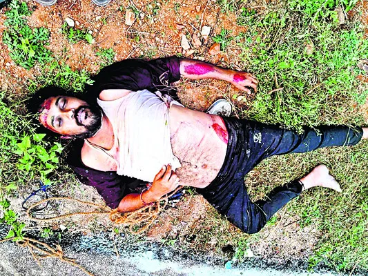 ఆటో అదుపు తప్పి డ్రైవర్‌ మృతి   