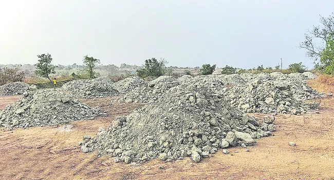 రెచ్చిపోతున్న మైనింగ్‌ మాఫియా