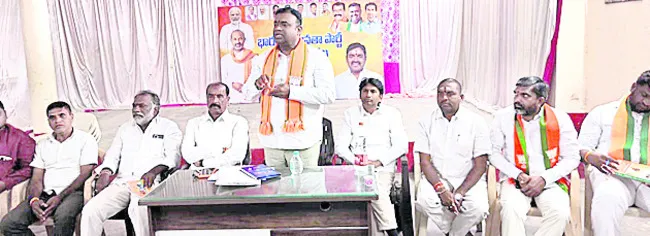 వేములవాడలో కాషాయజెండా ఎగురవేద్దాం