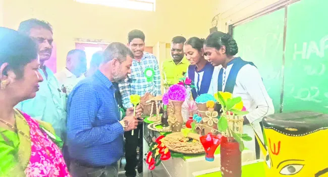 హరిత సంరక్షణలో విద్యార్థుల పాత్ర కీలకం 