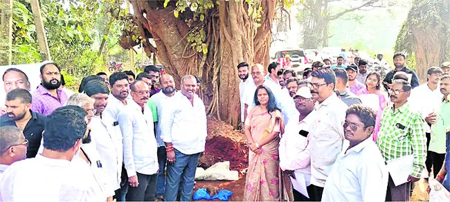 రోడ్డు విస్తరణలో కోల్పోయే వృక్షాలకు పునరుజ్జీవం 
