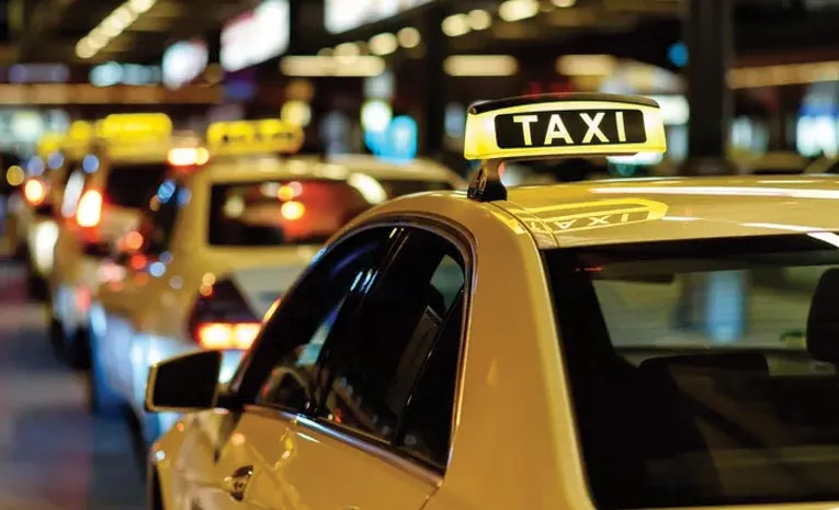 Woman Births Baby in Taxi During Calgary Cab Ride