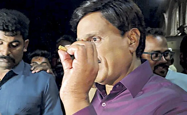 Gun Firing on Minister Gali Janardhan Reddy