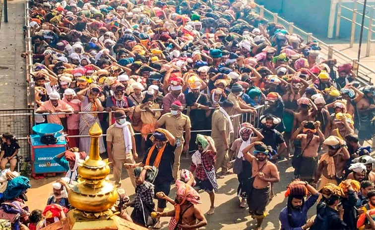 Huge Devotees Increased At Sabarimala Temple