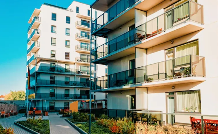 పాత కాలనీలకు కొత్త సొబగులు!