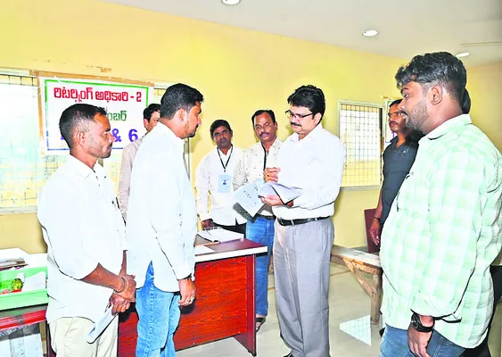 సజావుగా నామినేషన్లు 