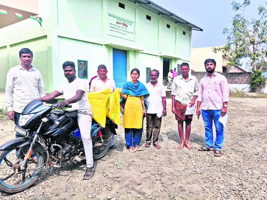 ఇకపై బుక్‌ చేస్తేనే యూరియా