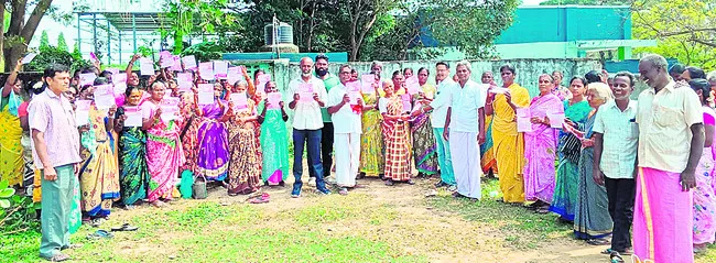 ఉపాధి పనులకు రూ.700 చెల్లించాలి 