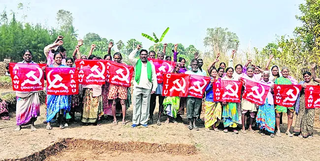 పాత ఉపాధి హామీ పథకాన్నికొనసాగించాలి
