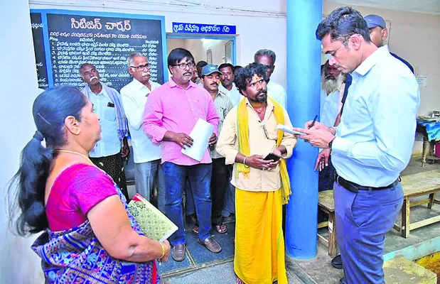 రెవెన్యూ సేవల్లో వేగం పెంచండి 