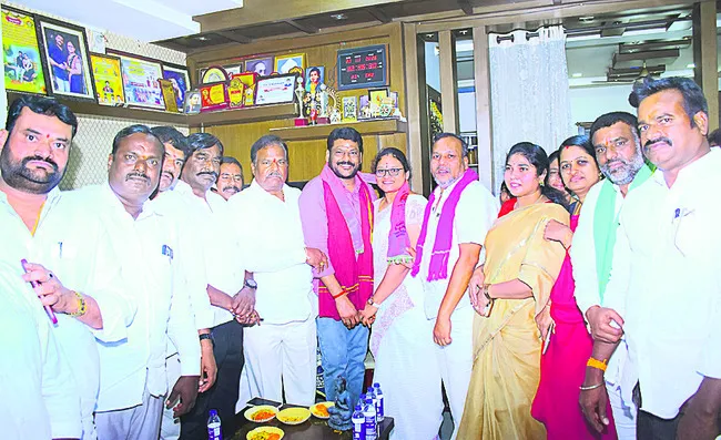 వెనకబాటుకు కారణం వారే 