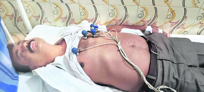 మార్కెట్‌ కమిటీ మాజీ చైర్మన్‌ పై జనసేన నాయకుడు దాడి