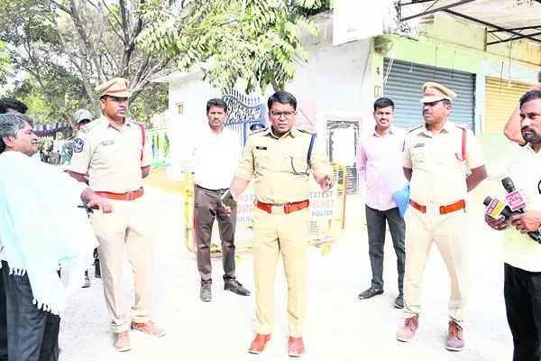 జిల్లాలో 4 చెక్‌పోస్టుల ఏర్పాటు: ఎస్పీ