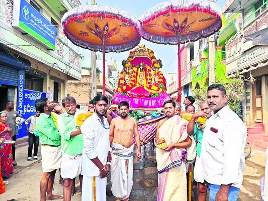 ఘనంగా రామయ్య గ్రామోత్సవం 