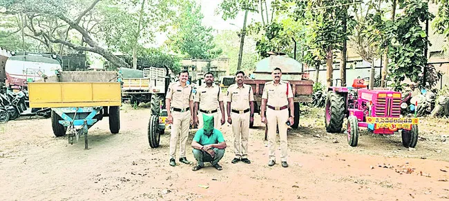 8 ఏళ్ల తర్వాత ఇంటికి చేరాడు