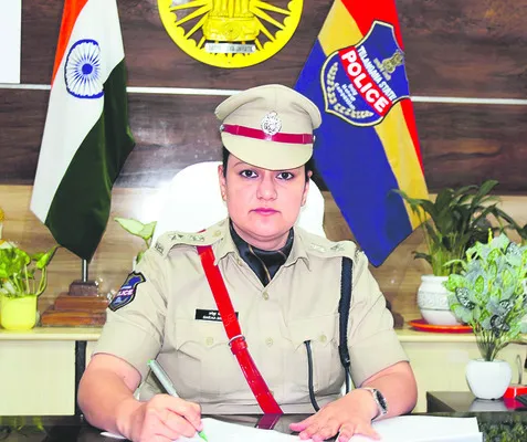 కోడ్‌ ఉల్లంఘిస్తే కఠిన చర్యలు 