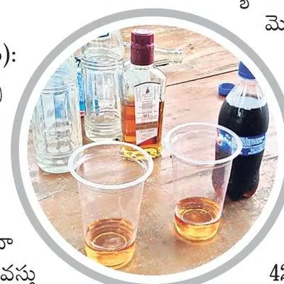 మేడారంలో మద్యం దందా!