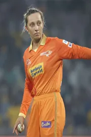 WPL 2026: Gujarat giants scored 167 for 4 vs mumbai indians